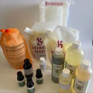 Brambleberry Beginner’s Cold Process Soap Making Kit+ Mountain Rose Herbs Oils